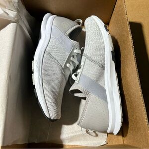 New Balance Women's FuelCore Nergize V1 Athletic Sneaker Size 8.5